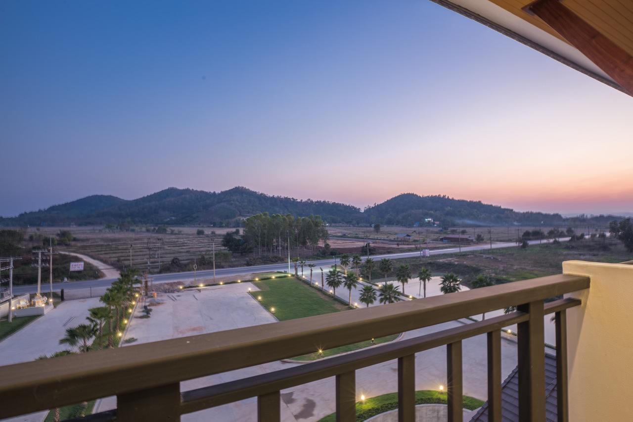 Sann View Hotel Thoeng Exterior photo
